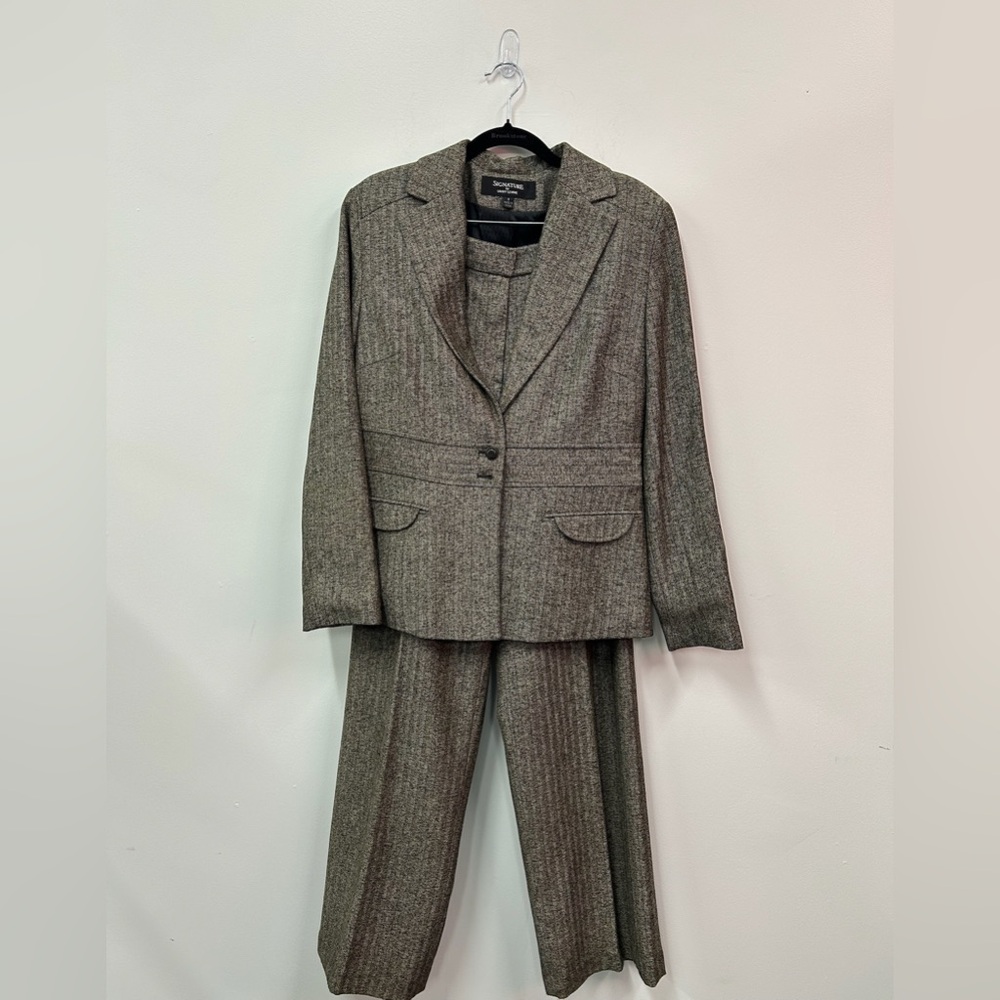 Signature by Larry Levine Gray Blazer and Pants BUNDLE Sz 8
